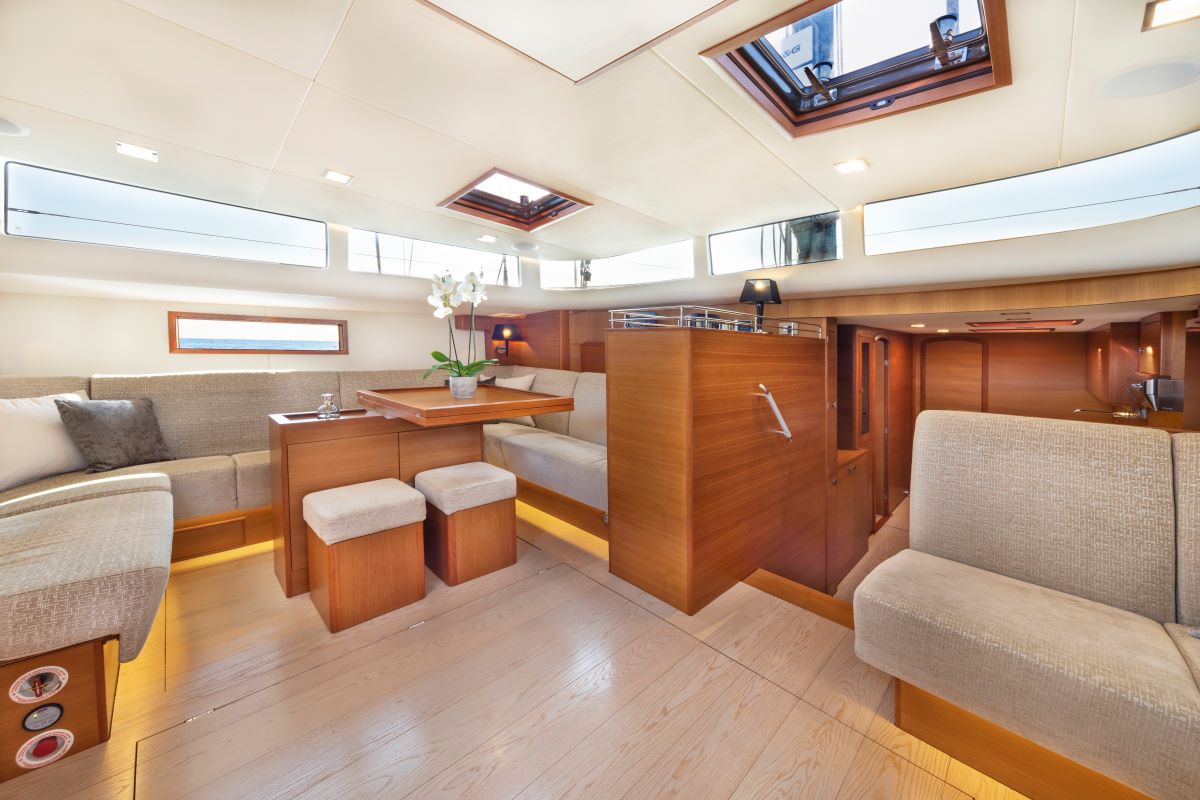 Luxury Solaris72 Fastsailing charter Greece