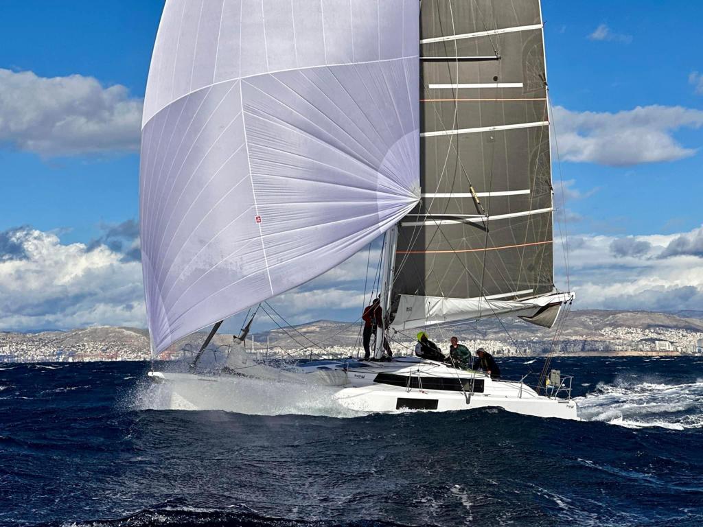 pogo44-charter-apollo-fastsailing-greece-2