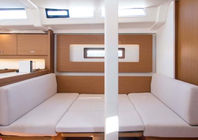 first44-charter-fastsailing-greece-saloon-bed